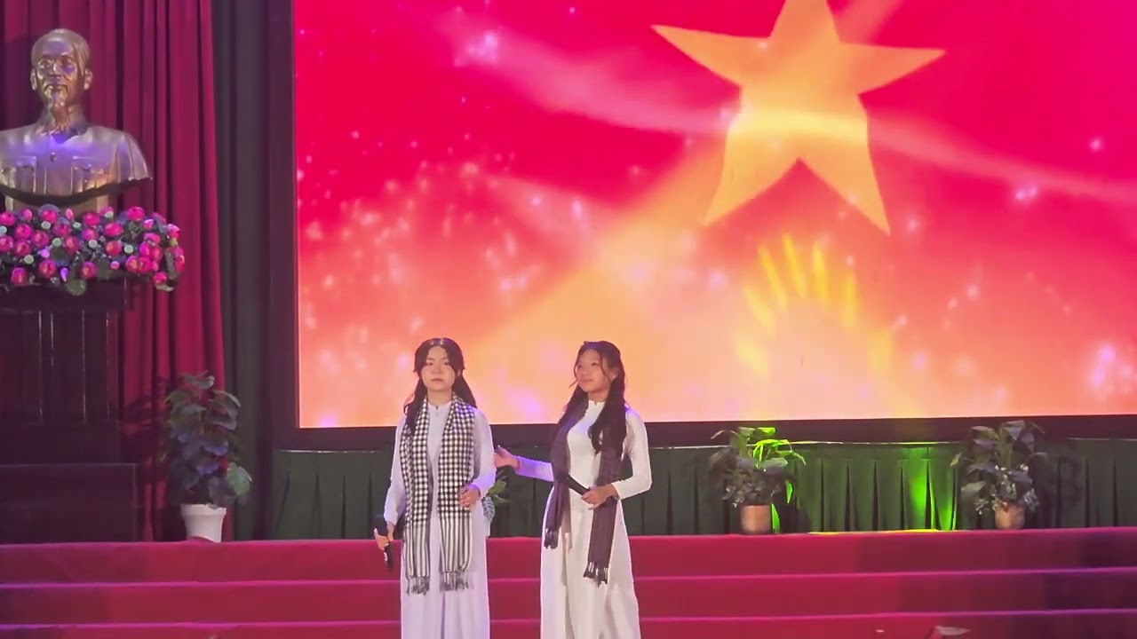 B1K14 (tiết mục đàn, song ca) - Hội diễn văn nghệ truyền thống Trường THPT Thực hành Sư phạm, ĐHCT