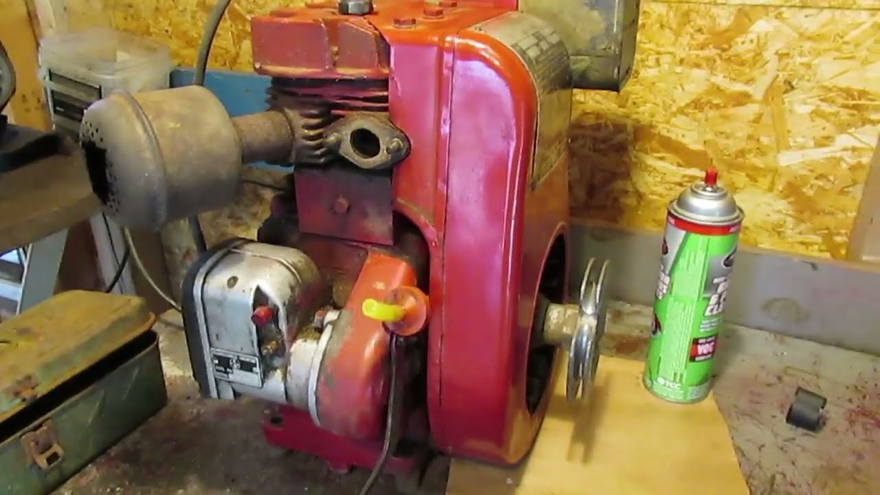 1955 Wisconsin BKN , Carb issue and Oil Pump screen cleaned and another Big Surprise