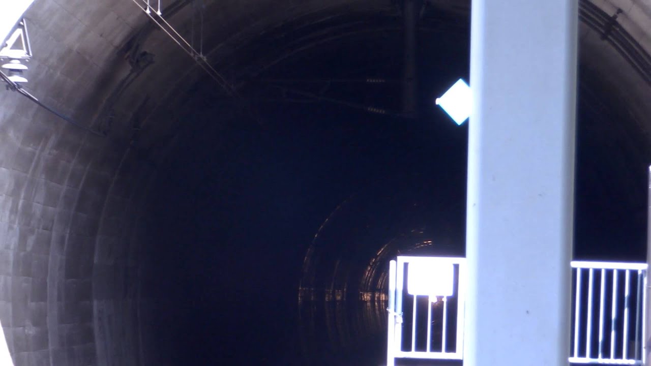 681系特急はくたか14号　ほくほく大島駅通過