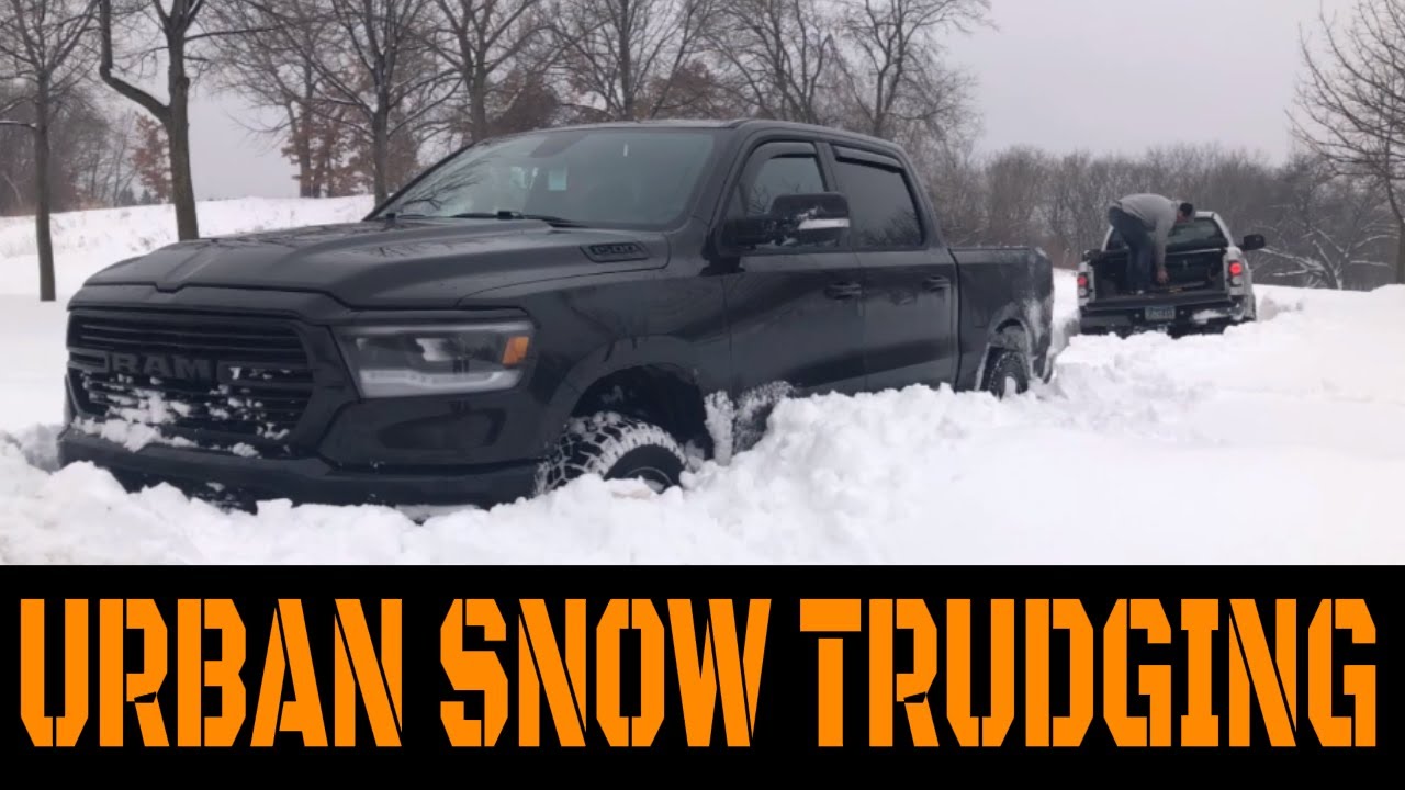 Urban Snow Trudging! 2019 Ram + Dodge Dakota And Ford Explorer