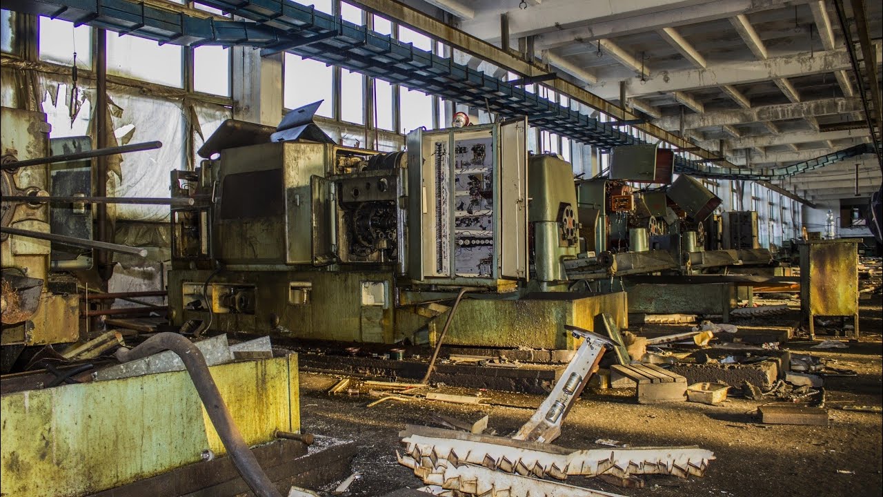 Останки ☠️ ЗАБРОШЕННОГО ЗАВОДА ЛЕГЕНДЫ 🏭 ЗИФ В Пензе. ЗИМА 2024