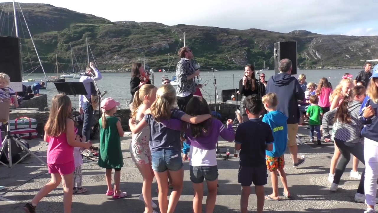 'Let's Dance' - Collage (Cork Music Group), live in Crookhaven - summer 2016