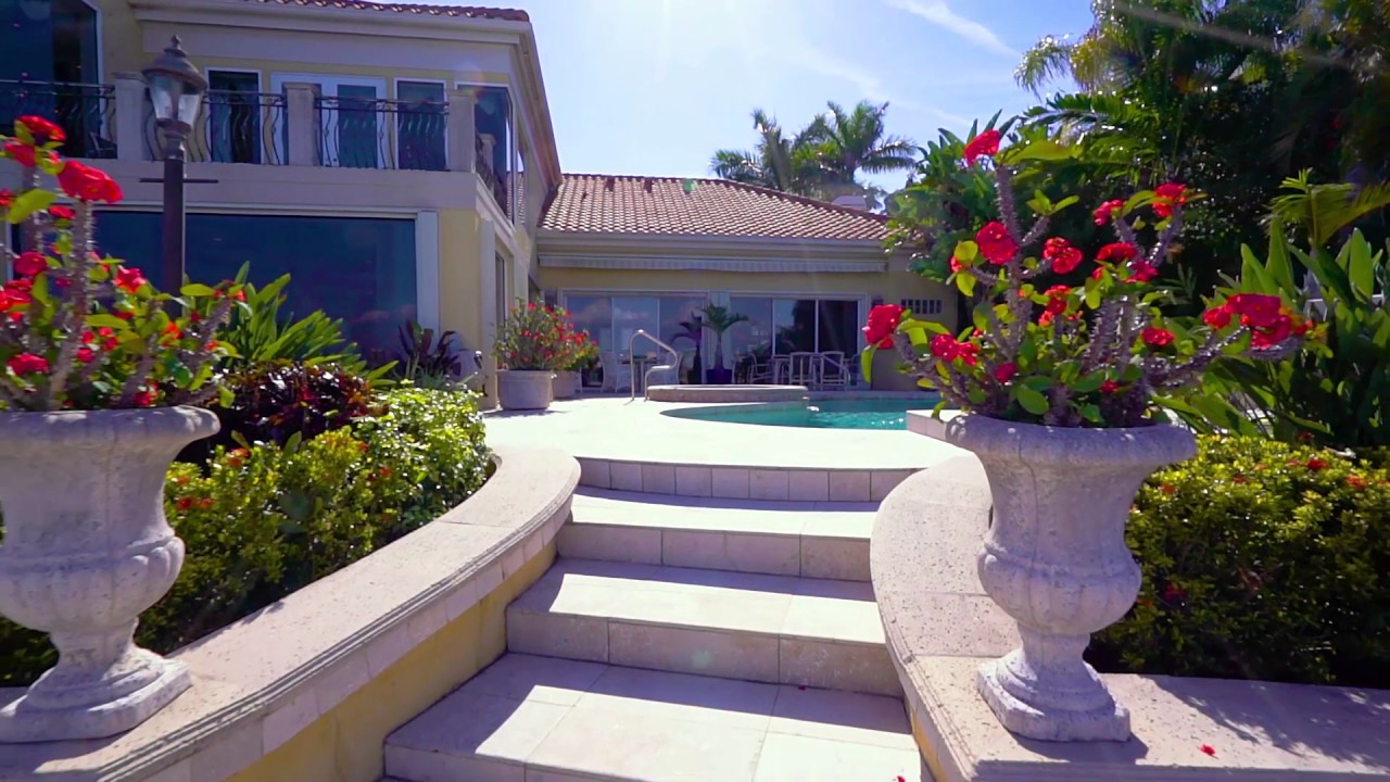 Bird Key Luxury Real Estate - 409 Meadow Lark Drive, Sarasota FL 34236 - MLS #A4178995 | Lynne Koy
