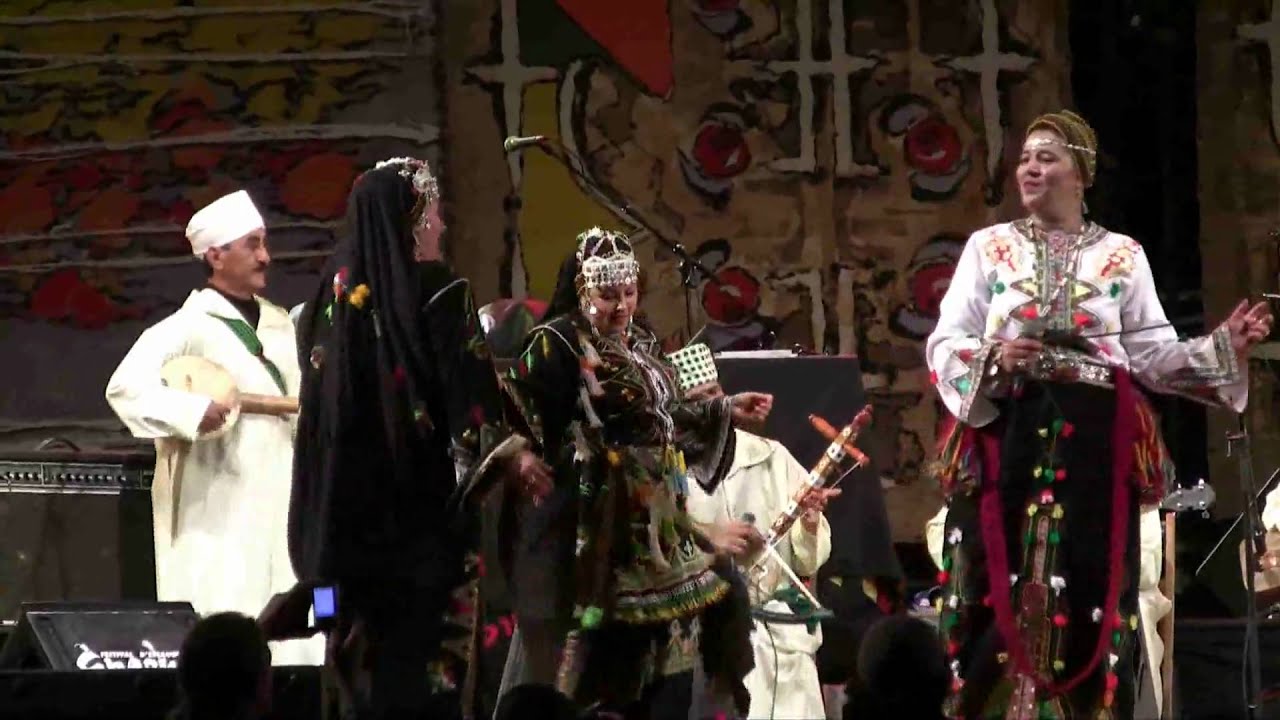 Ra&iuml;ssa Fatima Taba&acirc;mrant @ Festival Gnaoua 2010 (I) Pt.1
