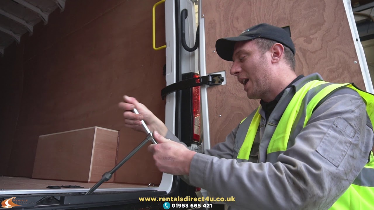 MAN TGE 3.140 | Basic Instructional video