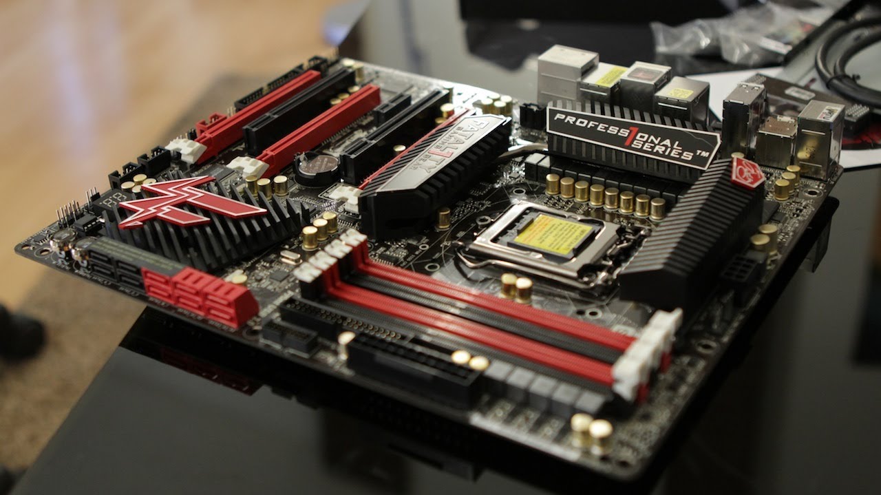 ASRock Fatal1ty Z77 Professional Motherboard Features Review & Unboxing (Ivy Bridge)