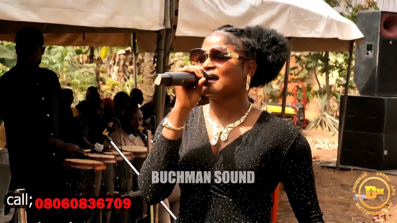 Chinwe Bliss on Mic
