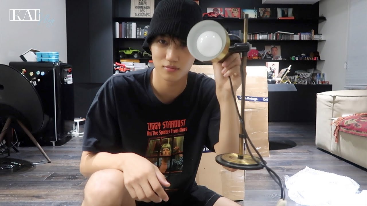 [KAI Vlog] 종인이의 집콕 라이프🏠 (비프 스튜&계란찜 요리/테라스 꾸미기/TV 시청/커피 만들기/레고 조립/집 청소)