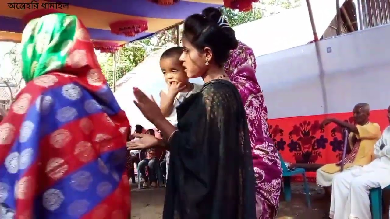 সিলেটি ধামাইল গান --- ও কালায় প্রাণটি নিল বাঁশিটি বাজাইয়া ওরে নাম ধরিয়া  বাজায় বাঁশি আমার নামটি রাধা