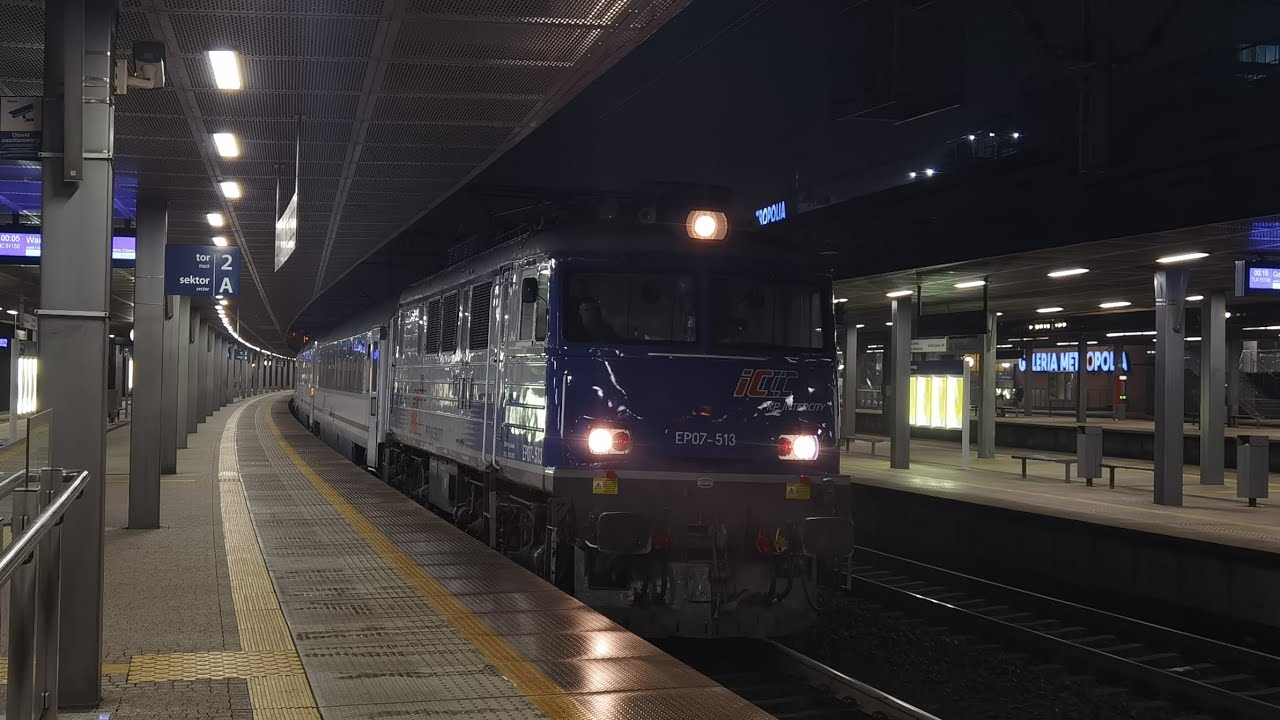 PKP Intercity linia IC81150 Słupia kierunek Warszawa Zachodnia HCP 303E #EP07-513
