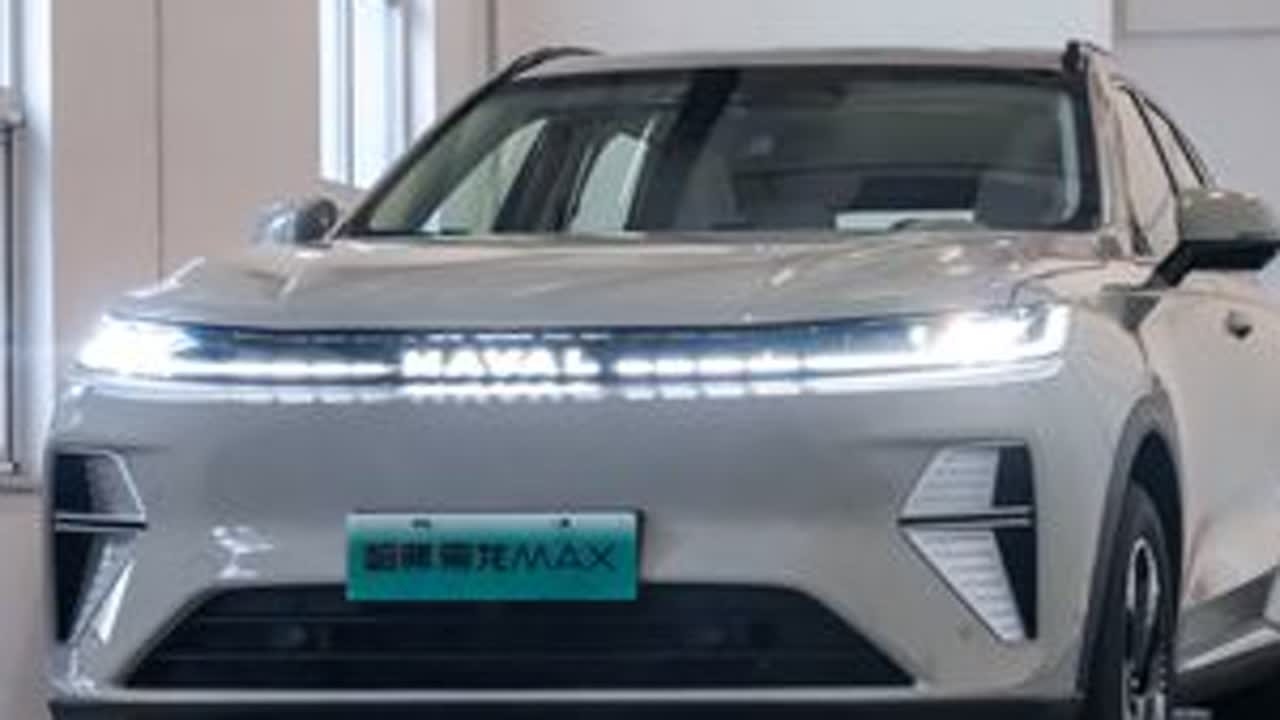哈弗枭龙MAX搭载长城汽车大禹电池，安全标准远超国标 央视新闻报道了长城汽车大禹电池2.0系统，通过中汽研新国标检测认证的消息，多项极限测试结果都大大超过了行业标准。