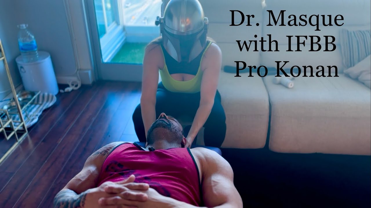 Professional Bodybuilder Gets His Neck CRACKED!! #chiropractic #bodybuilder #crackingbones