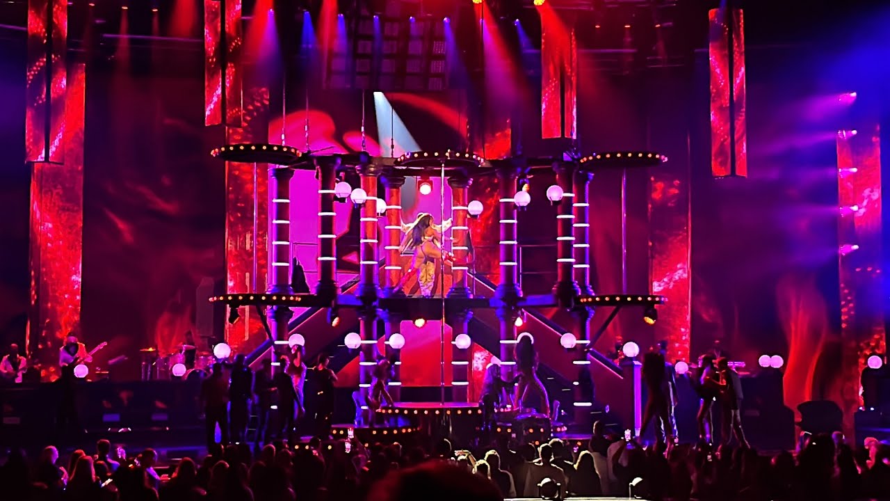 USHER - Bad Girl Live Rendez-vous à Paris / La Seine Musicale 25.09.2023
