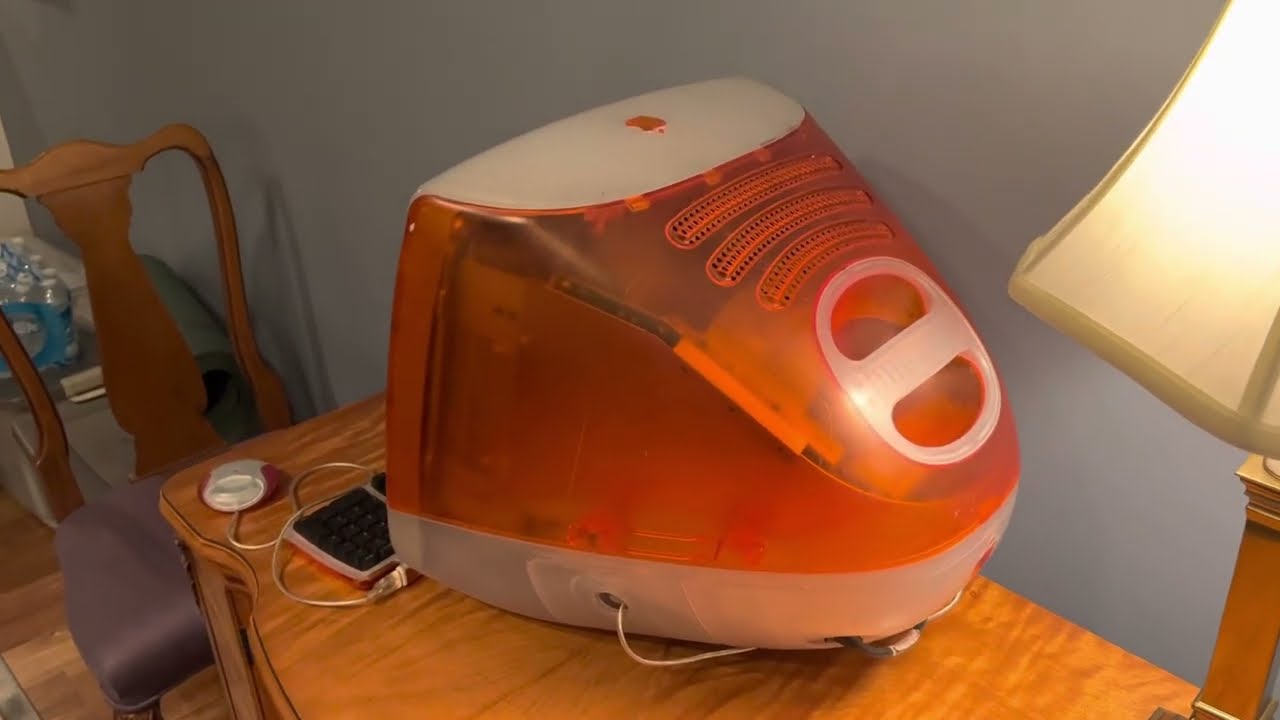 1998 iMac G3 Tangerine 333mhz 96 MB RAM 6 GB HHD.