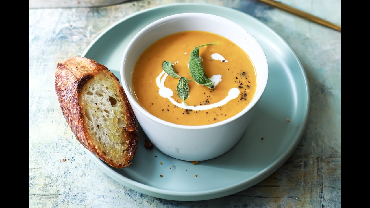 Easy Pumpkin Soup Recipe (Creamy & Comforting)
