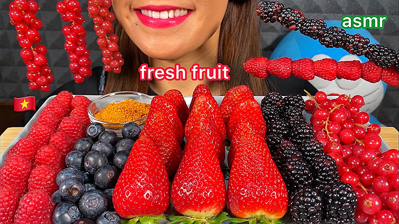 ASMR EATING FRESH FRUIT PLATTER (STRAWBERRY RED CURRANT RASPBERRY BLUEBERRY BLUE RASPBERRY) Sounds