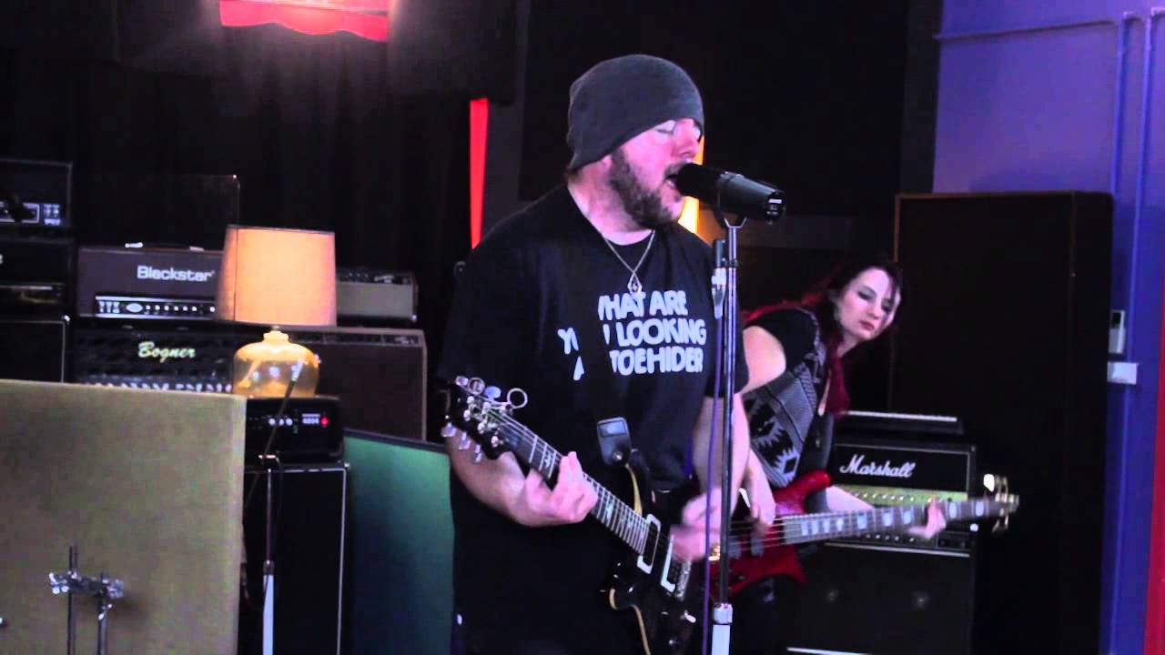 Toehider perform You And I - live from Pony Music for Guitar Gods
