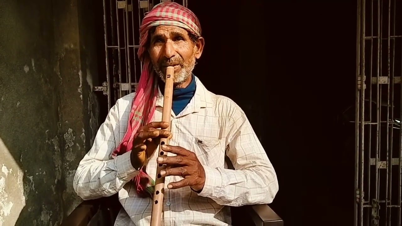 सिकंदर ने बांसुरी बजाया, दिल का अच्छा इंसान है