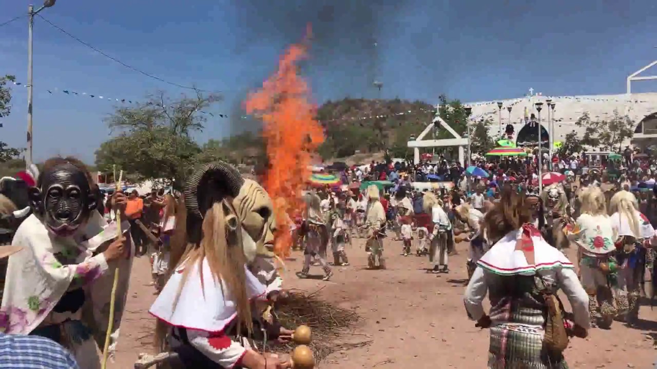 La Quema de Mascaras Sabado de Gloria en San Miguel Zapotitlan Semana Santa 2018.