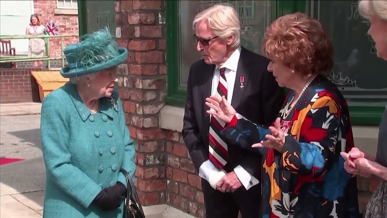 Queen Elizabeth visits record-breaking soap opera set
