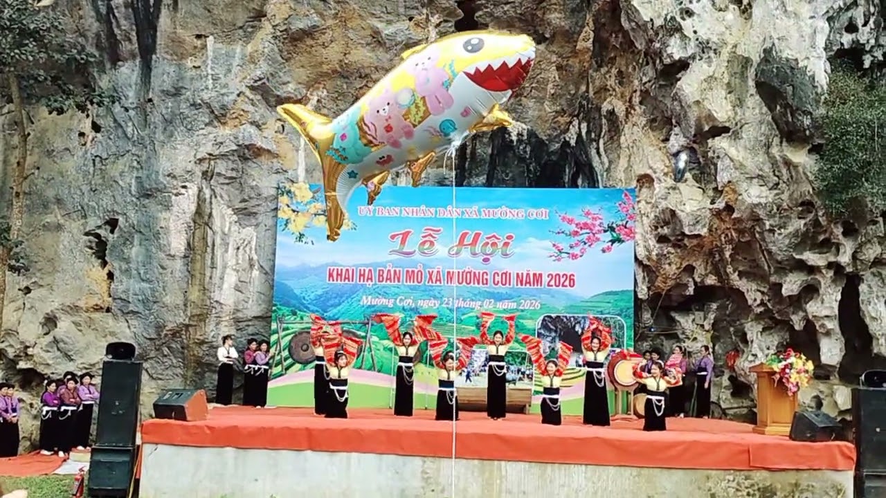 Lễ khai hạ tại hang vàng Bản Mỏ 