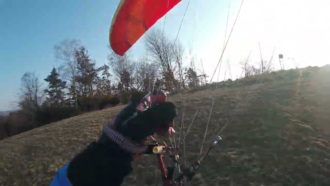 Chlum nevydařený pokus o prvopřelet malé rampy paragliding  4.3.2026