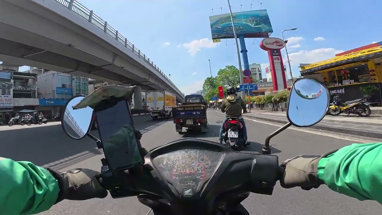 Tiếp Tục Công Việc Mưu Sinh.