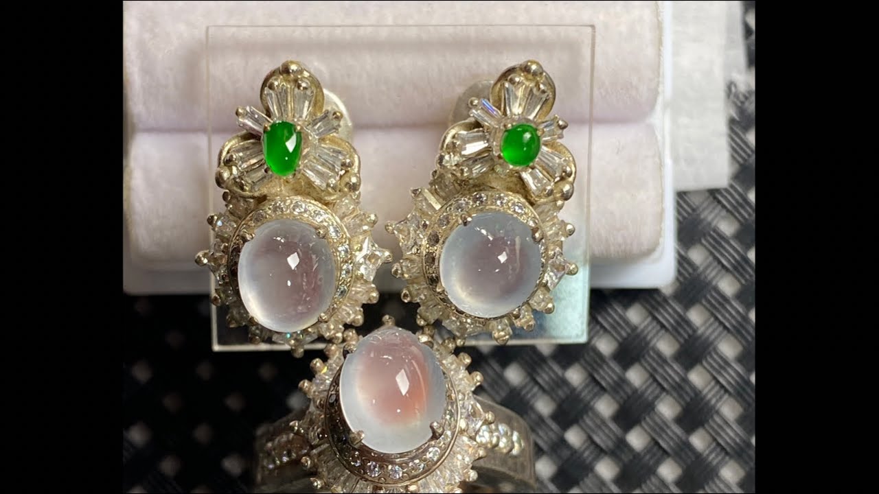 「缅甸禹顺翡翠」正在直播！又大又冰的灯泡💡还带有炸光的顶珠很难让人不爱