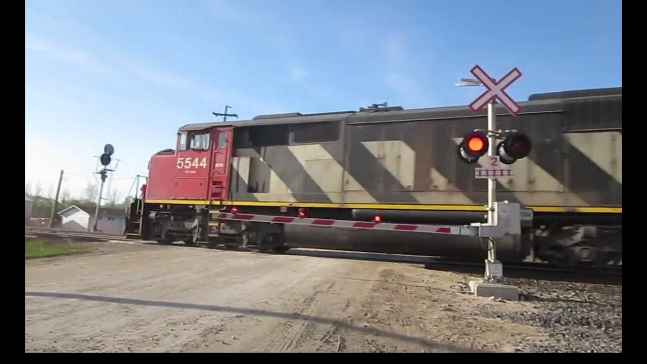 RARE!! Pair of CN SD60Fs lead a stack train!!