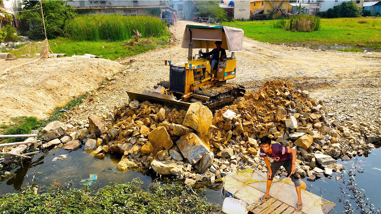 Wonderful New Landfill Project! Delete Deep Pond Using Dozer D20P Pushing RockSoil with 5Ton Trucks
