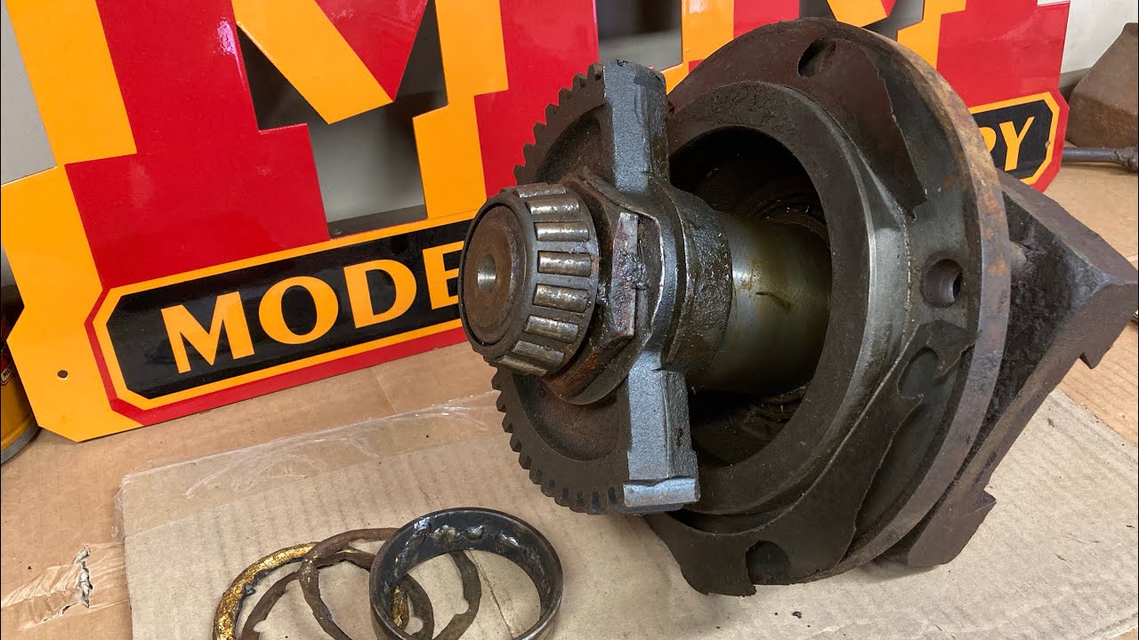 Digging Into X231's Prototype Steering Sector - Minneapolis-Moline Engineering History Part 82