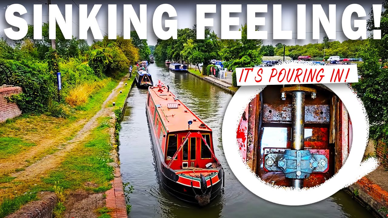 OUR NEW NARROWBOAT IS SINKING! SOMEONE CUT THE CHAINS ON THE LOCKED LOCKS! - 578