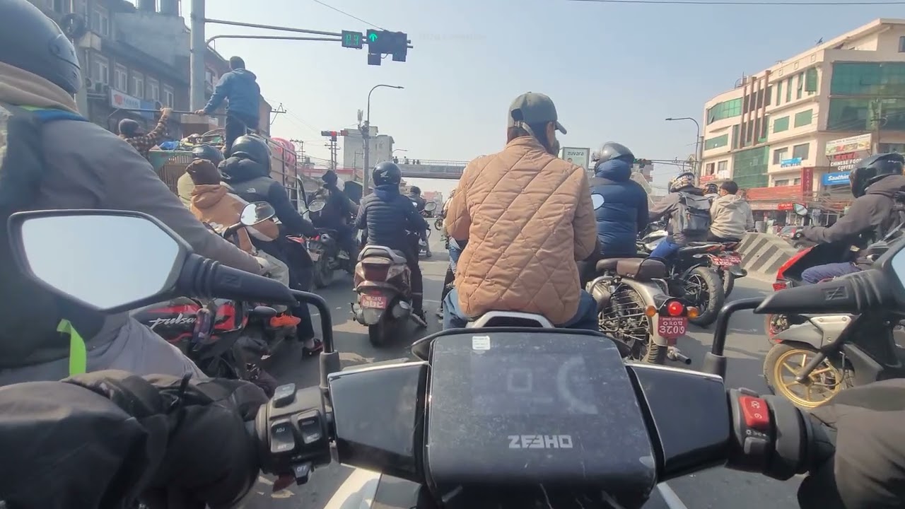 Pure sound of ZEEHO AE8 in busy road of KATHMANDU, NEPAL.