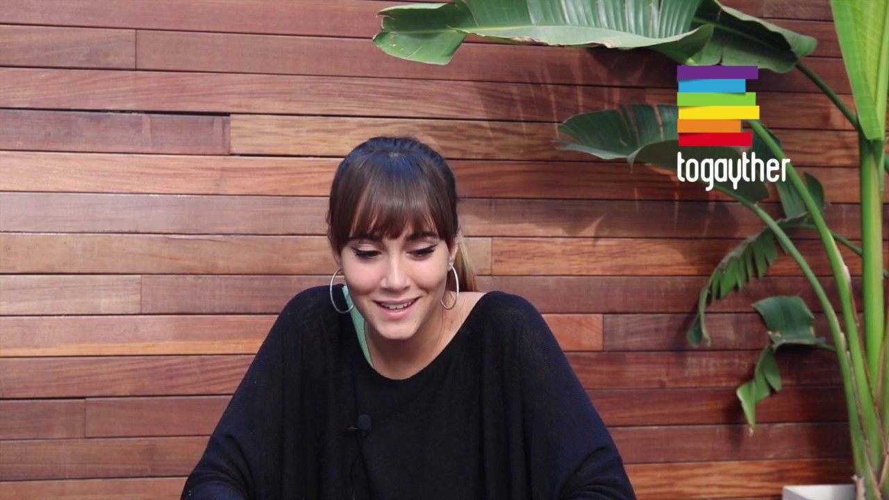 Aitana habla con Togayther