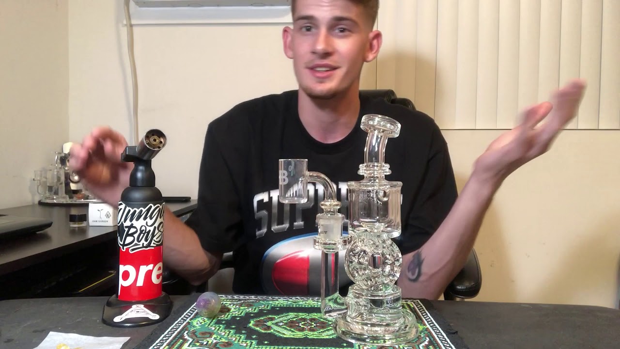 Dabbing a 0.4 gram Diamond from Raw Garden