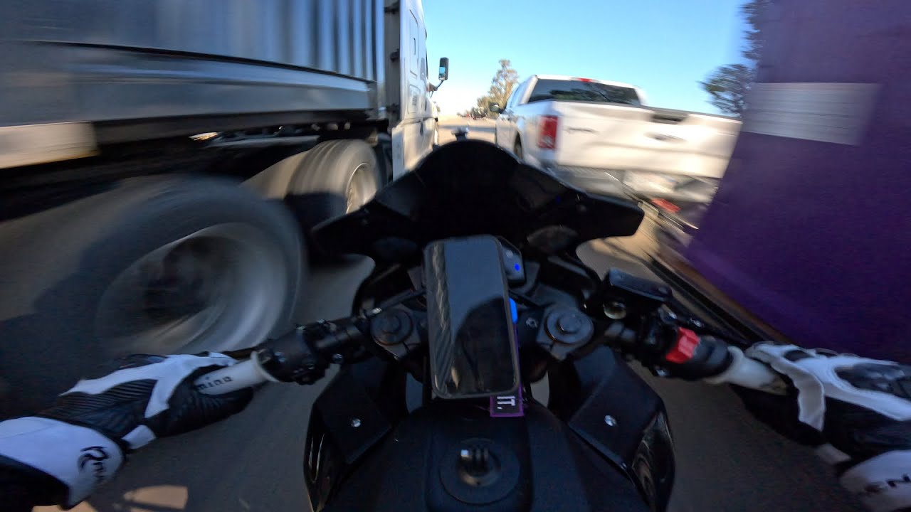 8AM COMMUTE TO WORK | YAMAHA R3 PURE SOUND | ALMOST WRECKED