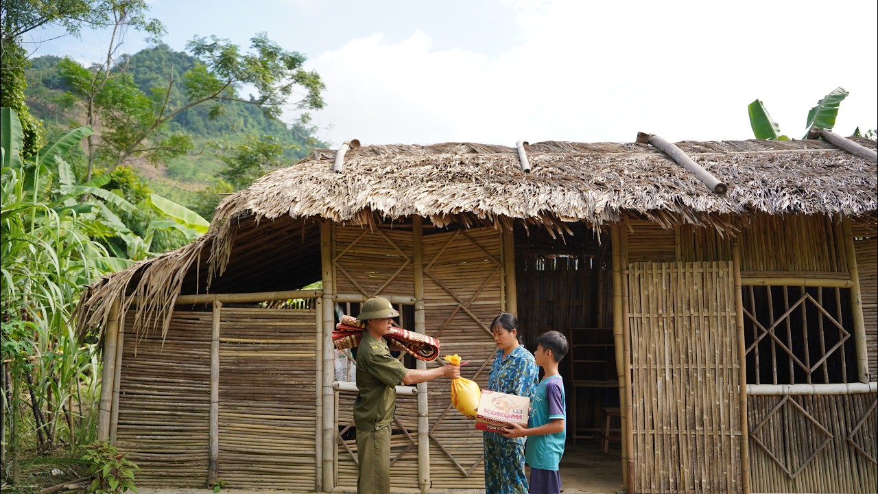 Female soldier gets help from a cop tough times: Starting life anew from scratch...