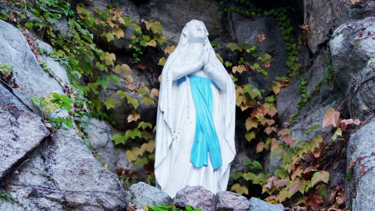 A Virtual Visit to the Grotto