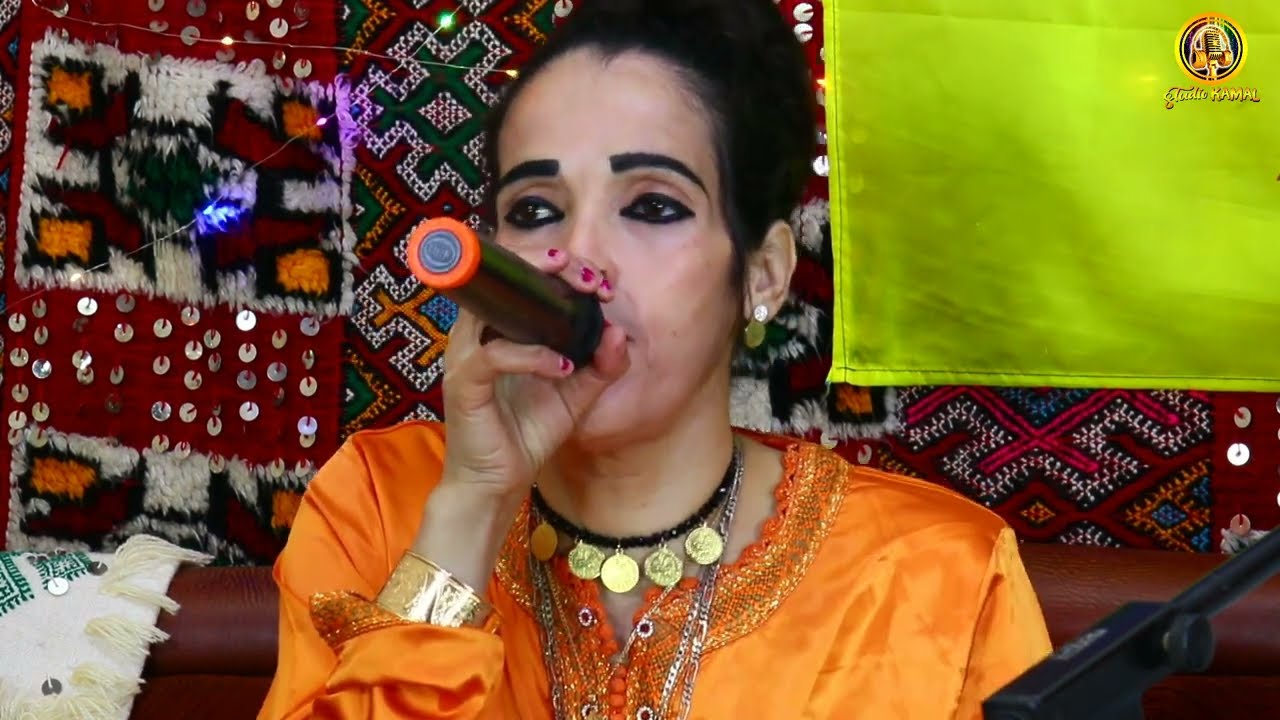 أغنية الأطلس مع  الفنان محمد أقبري رفقة ليلى بومية بعنوان 