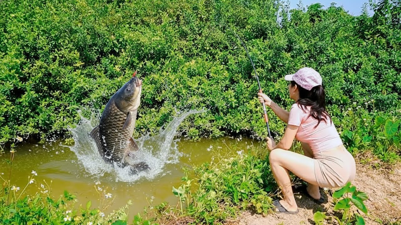 Hana Fishing | Two Village Fisharman Happily Fishing in the pond Using Hook #fishing_hook