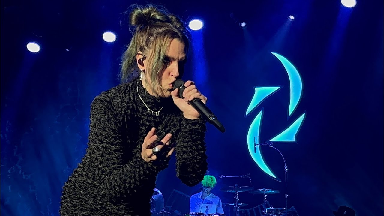 Halestorm - “Familiar Taste of Poison” (4K) in Prior Lake, MN.  8-11-23
