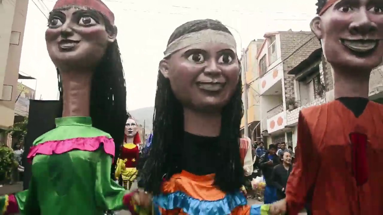 La Gran Marcha de los Muñecones, Teatro de Barrio