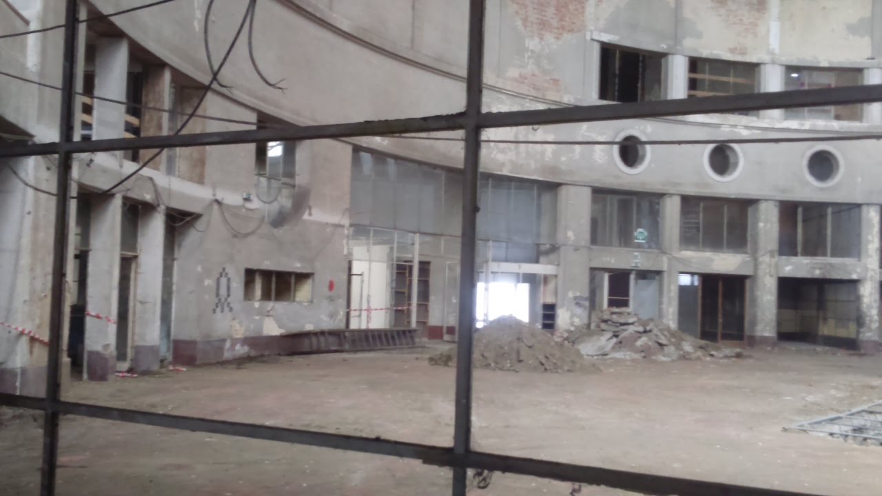 Wintercircus: voor de start van de renovatie (2016)