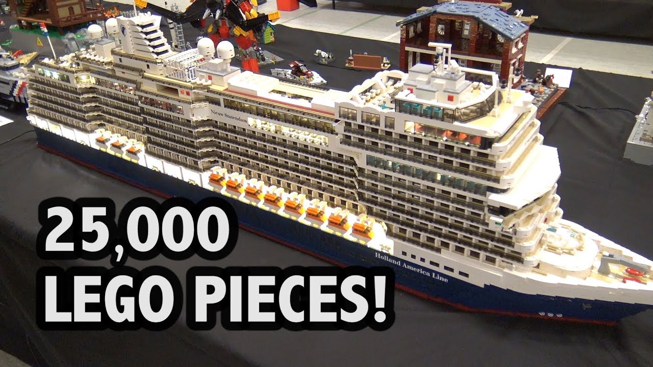 Detailed LEGO Cruise Ship with Lights | Skaerbaek Fan Weekend 2017