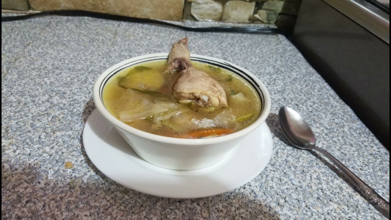 como hacer caldo de pollo en olla de lento cosimiento