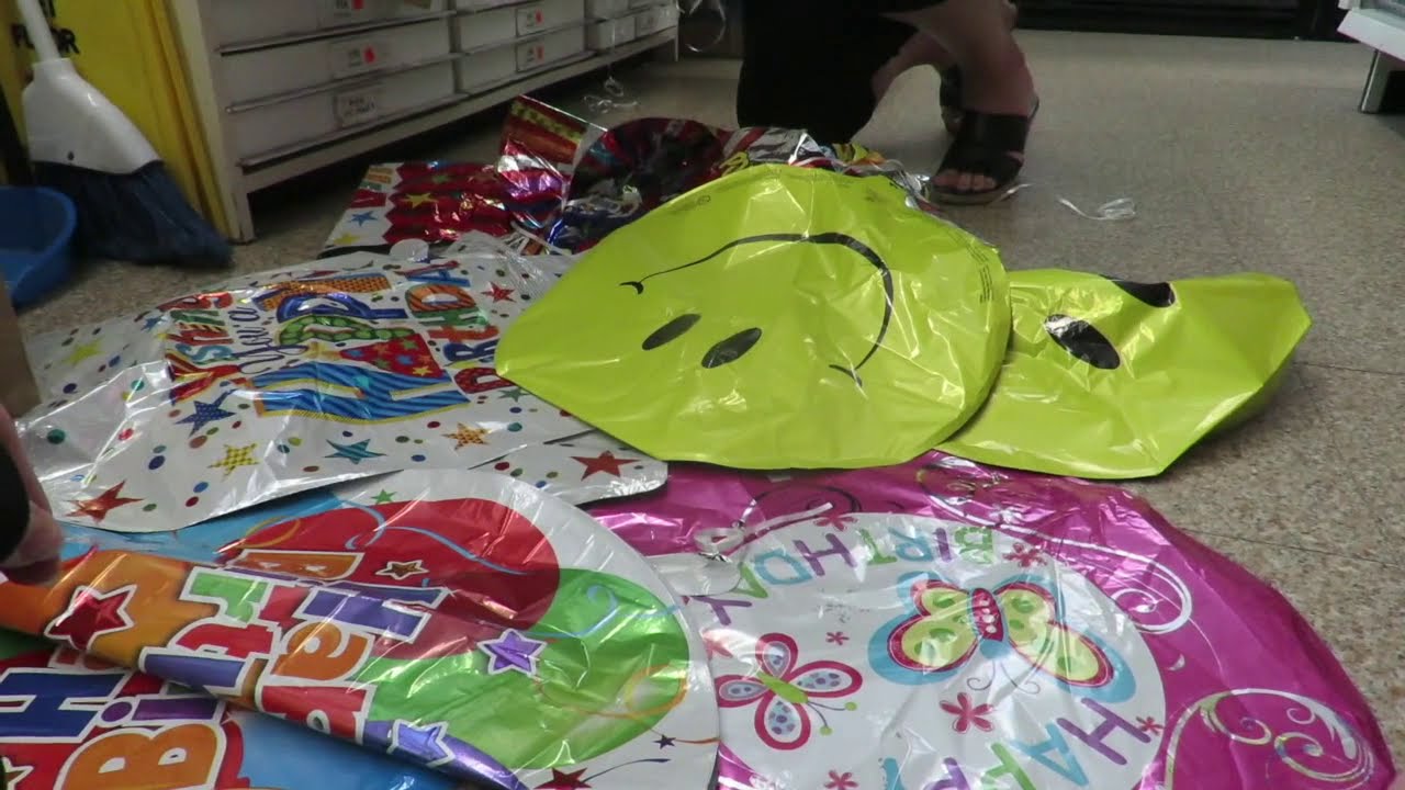 Surprising My Bestfriend With 28 Birthday Balloons On His 28th Birthday  | Sara Saberi