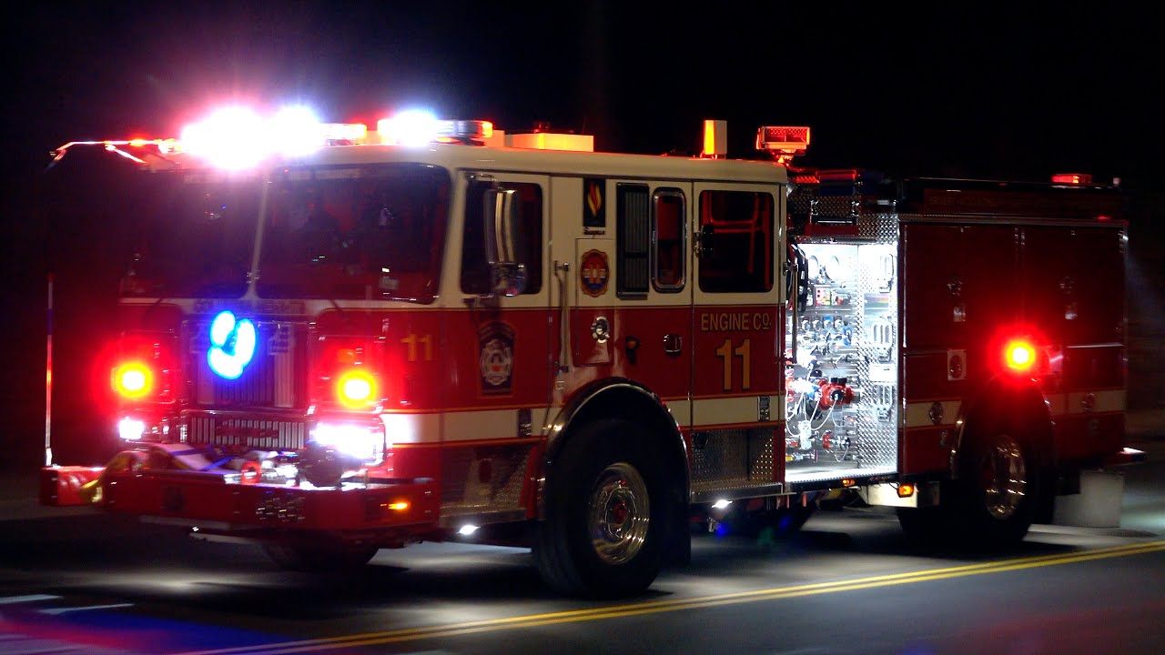 DCFD Engine 11, Truck 6 & Rescue Squad 2 Responding