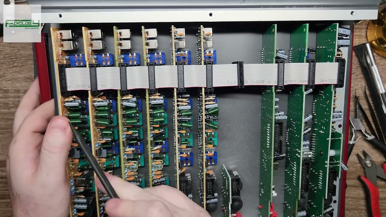 Allen and Heath ZED10/FX teardown