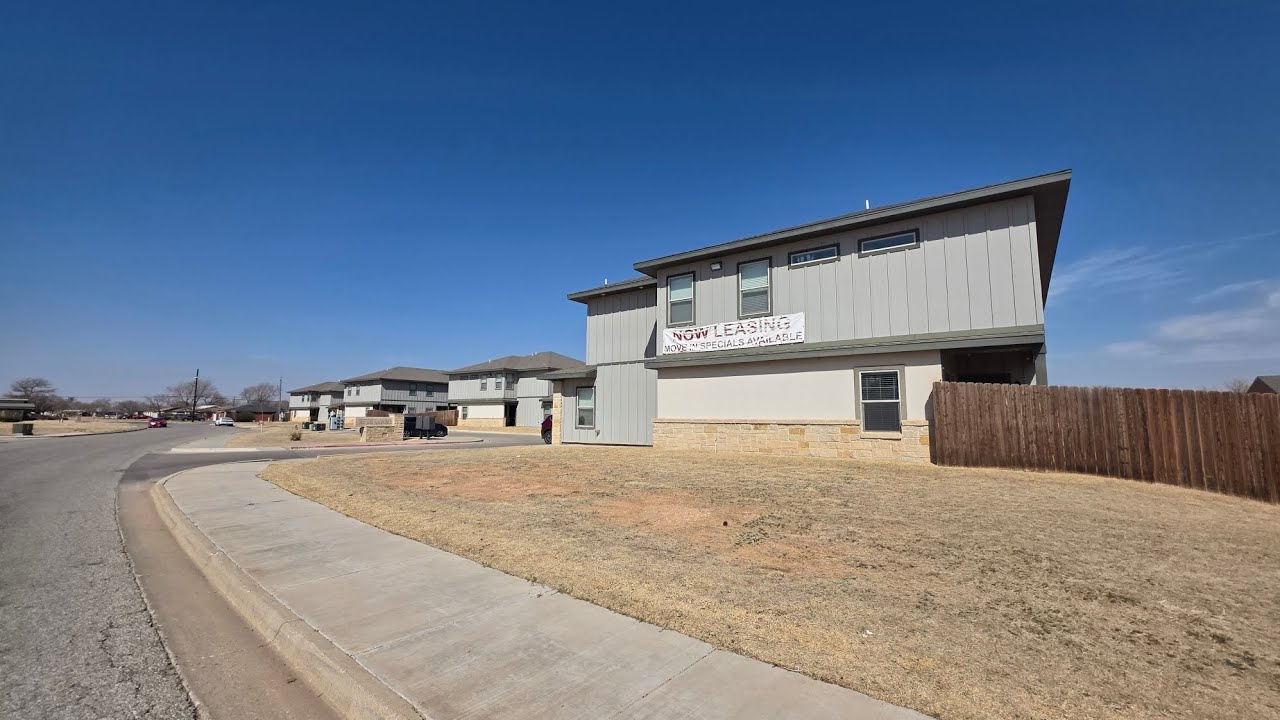 West End Townhomes - Lubbock, Texas