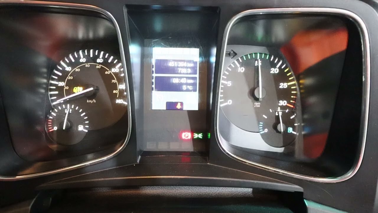 11860 WP68UNJ Mercedes Benz Actros 1824 Refrigerated Truck Engine Start